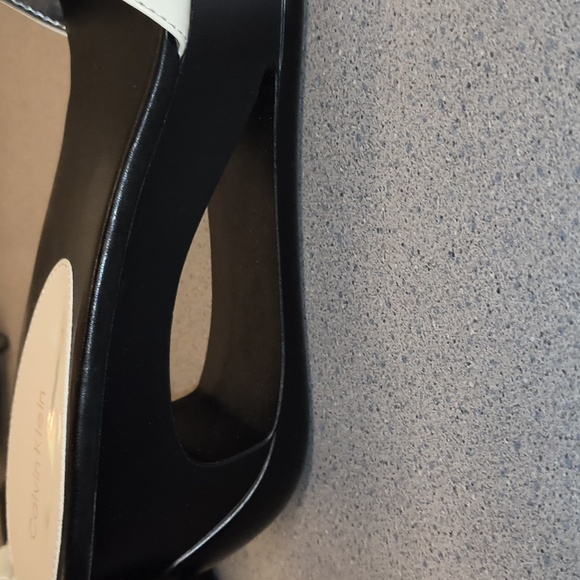 Calvin Klein Brand White Genuine Leather Wedge Sandals- 2 1/2 Inch Heels-New - Picture 7 of 9
